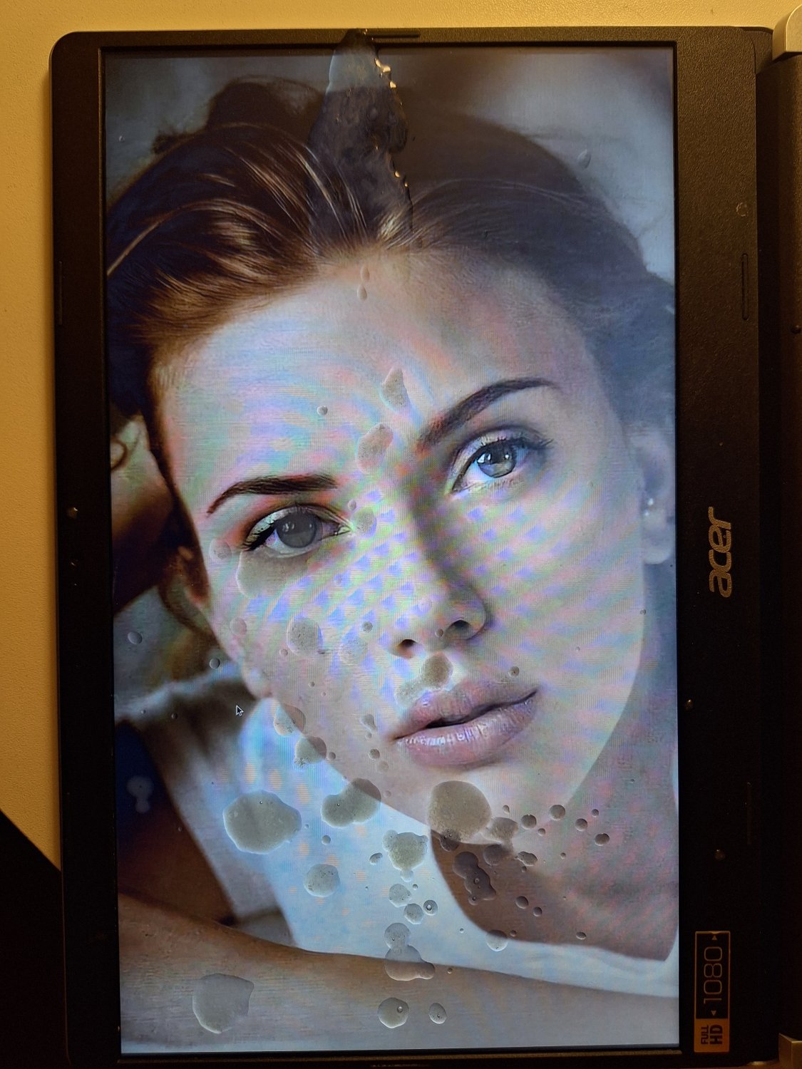 Scarlett Johansson and Elizabeth Olsen cum tribute #AgbN34eg