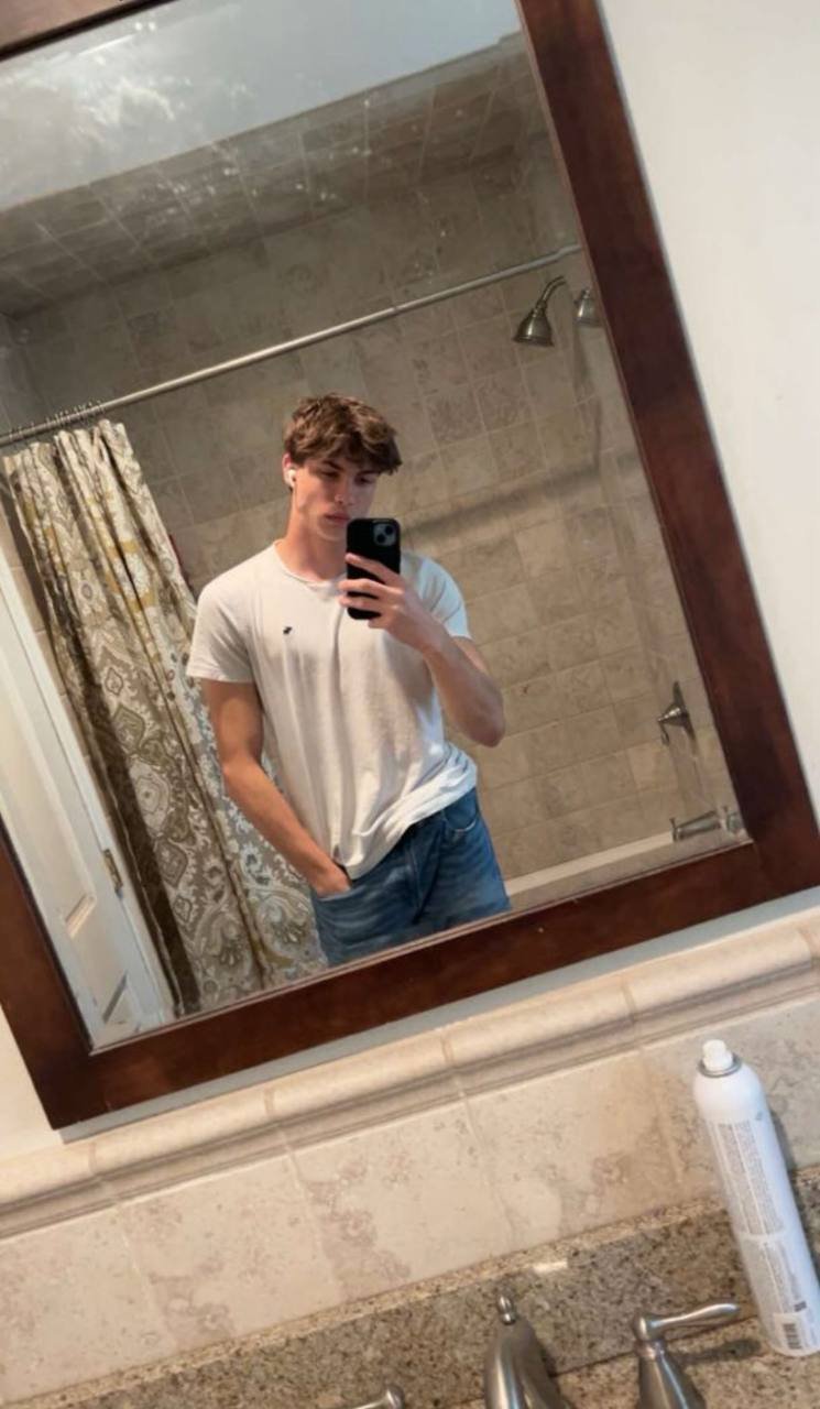 Hot straight boy Kyle #p32v2kjt